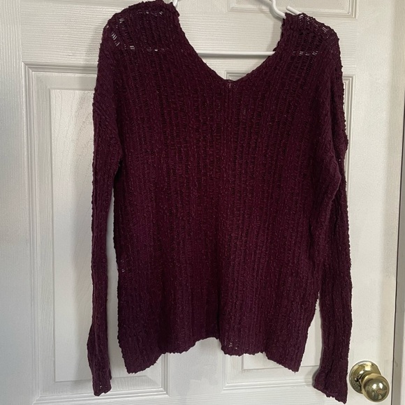 ⭐️(L) garage| burgundy v-neck knitted sweater - Picture 1 of 4